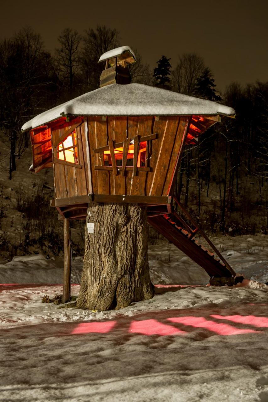 Restaurace A Penzion Bludovecek Exteriör bild